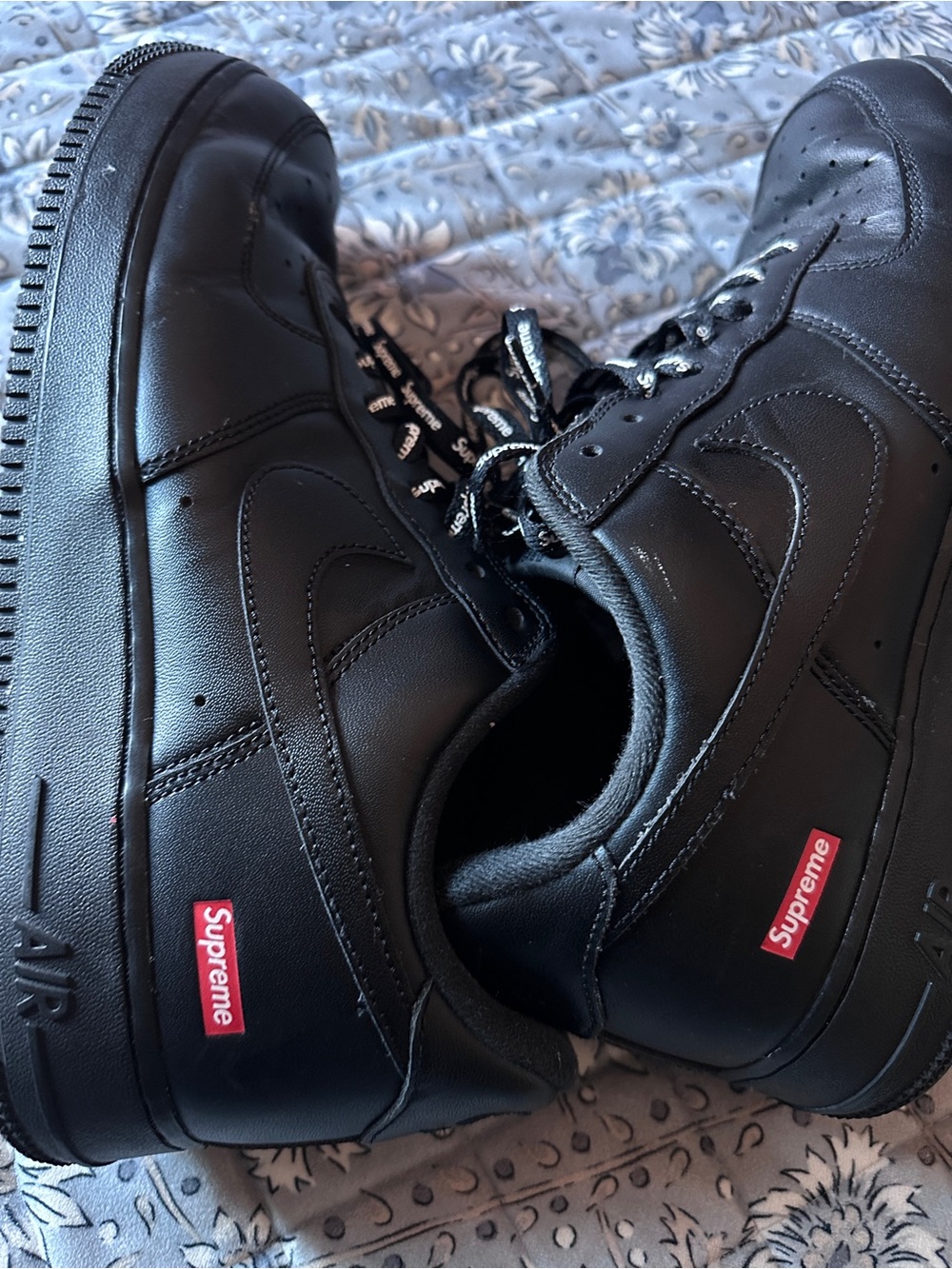 Nike supreme Black Leather Air Force 1s Low-Top Sneakers - Picture 8 of 8